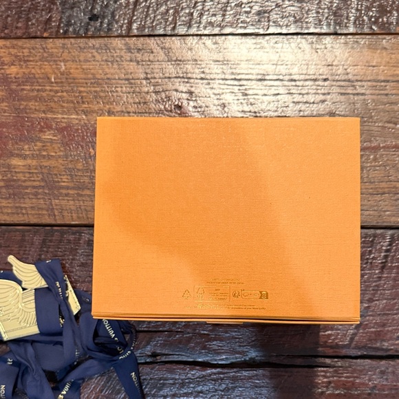 2025 Louis Vuitton Holiday bag and Iconic Orange Box with Navy Bag - Picture 9 of 12